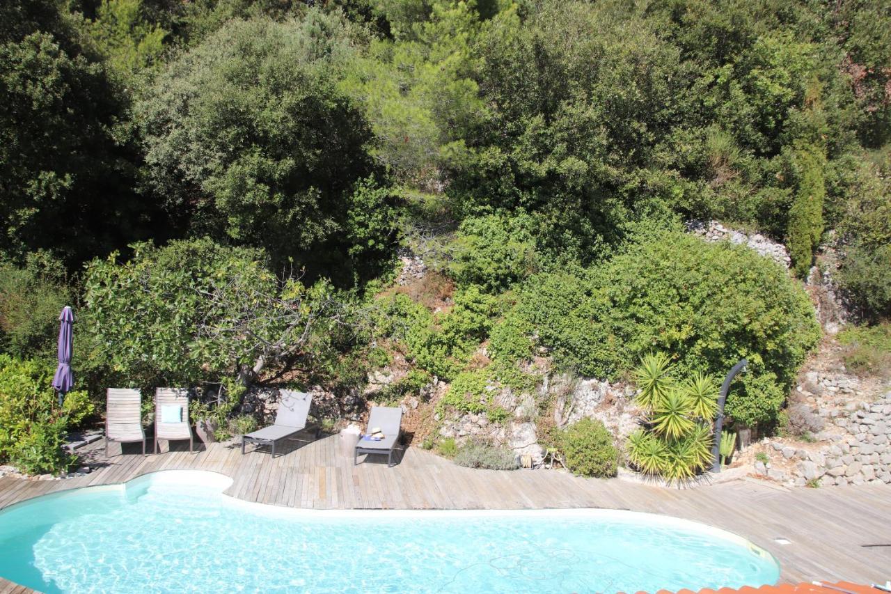 Bed and Breakfast La Vela Peille Екстер'єр фото